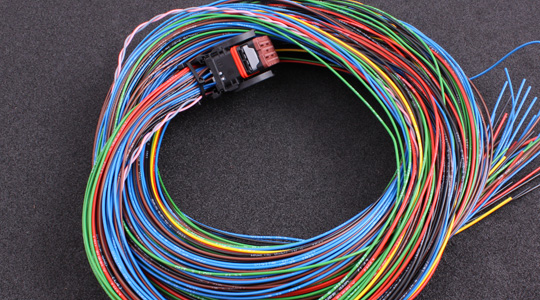 Kabelhärva 3 till MaxxECU PRO som utökar med E-gas, bredbandslambda 2 och fler in utgångar