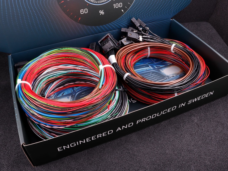 MaxxECU PRO PREMIUM (ECU, kabelhärvor, tillbehör och LSU 4.2)
