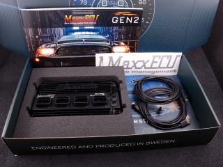 MaxxECU GEN2 RACE, enhet i låda med standard tillbehör i låda